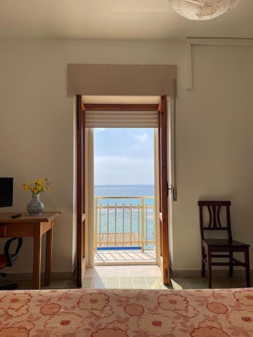 Panoramico Appartamento Lido Conchiglie غالّيبولي المظهر الخارجي الصورة
